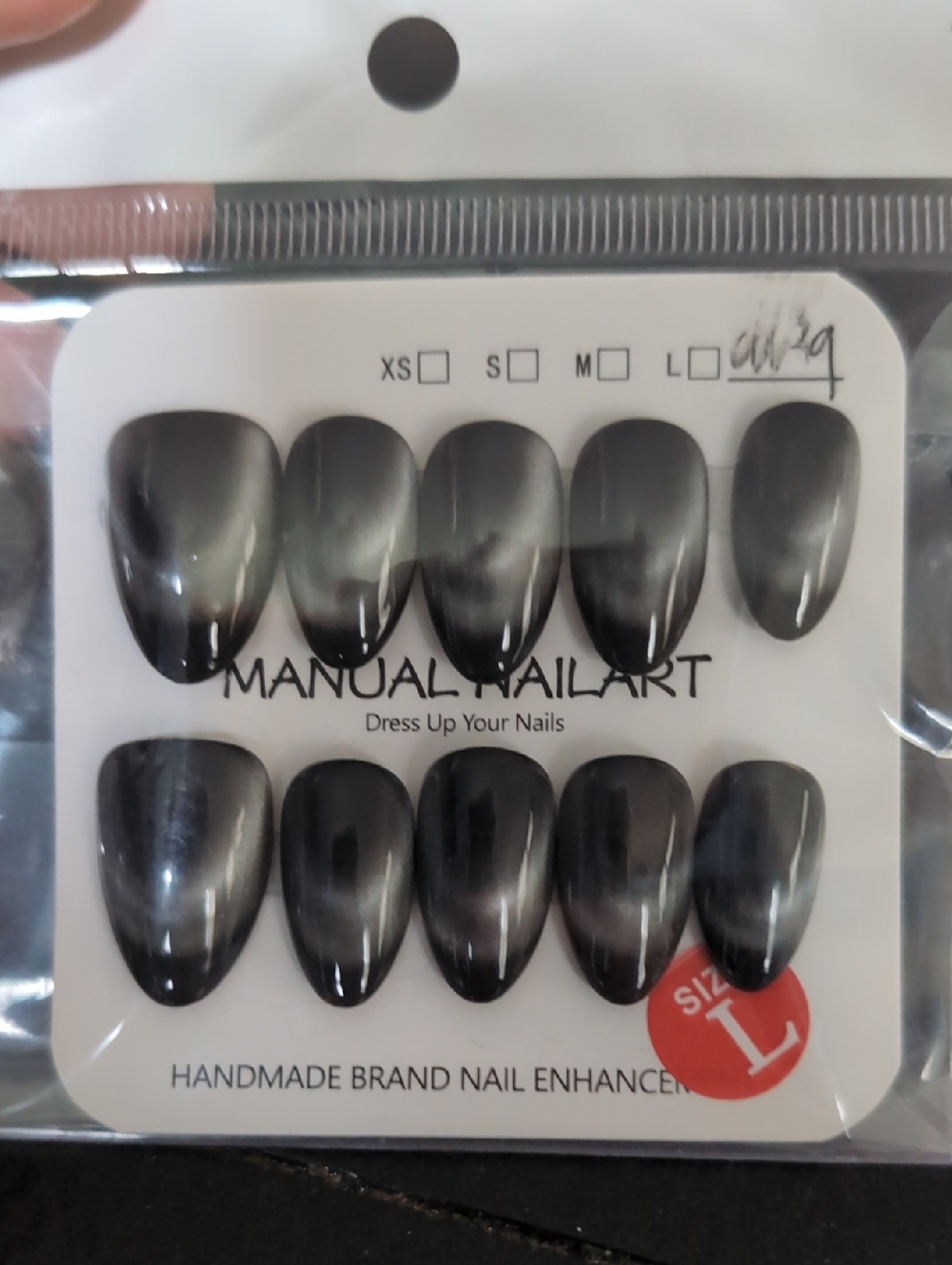 Manual Nailart Grey to Black Cateye Ombre Press-On Nails